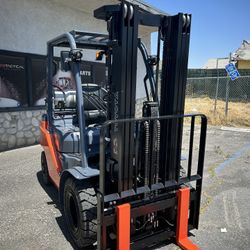Toyota Forklift 5000 Lb Solid Pneumatic 