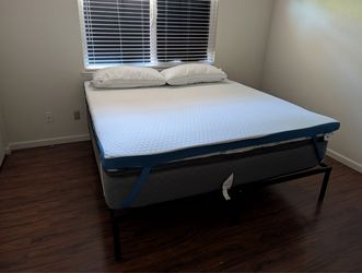 King bed / mattress and frame