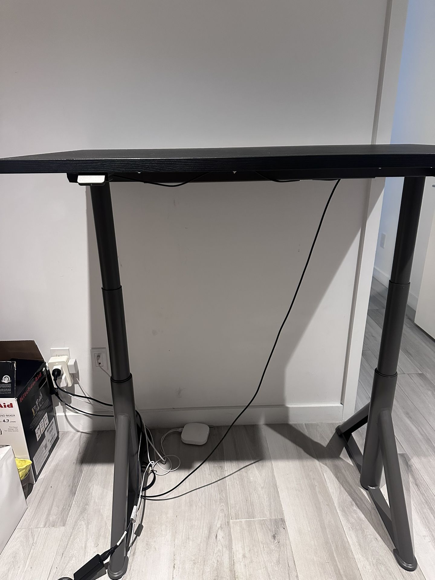 IKEA Electric Height Adjustable Standing Desk – Black Top, Gray Frame, image size:1440x1920