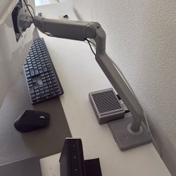 Humanscale Monitor Arm