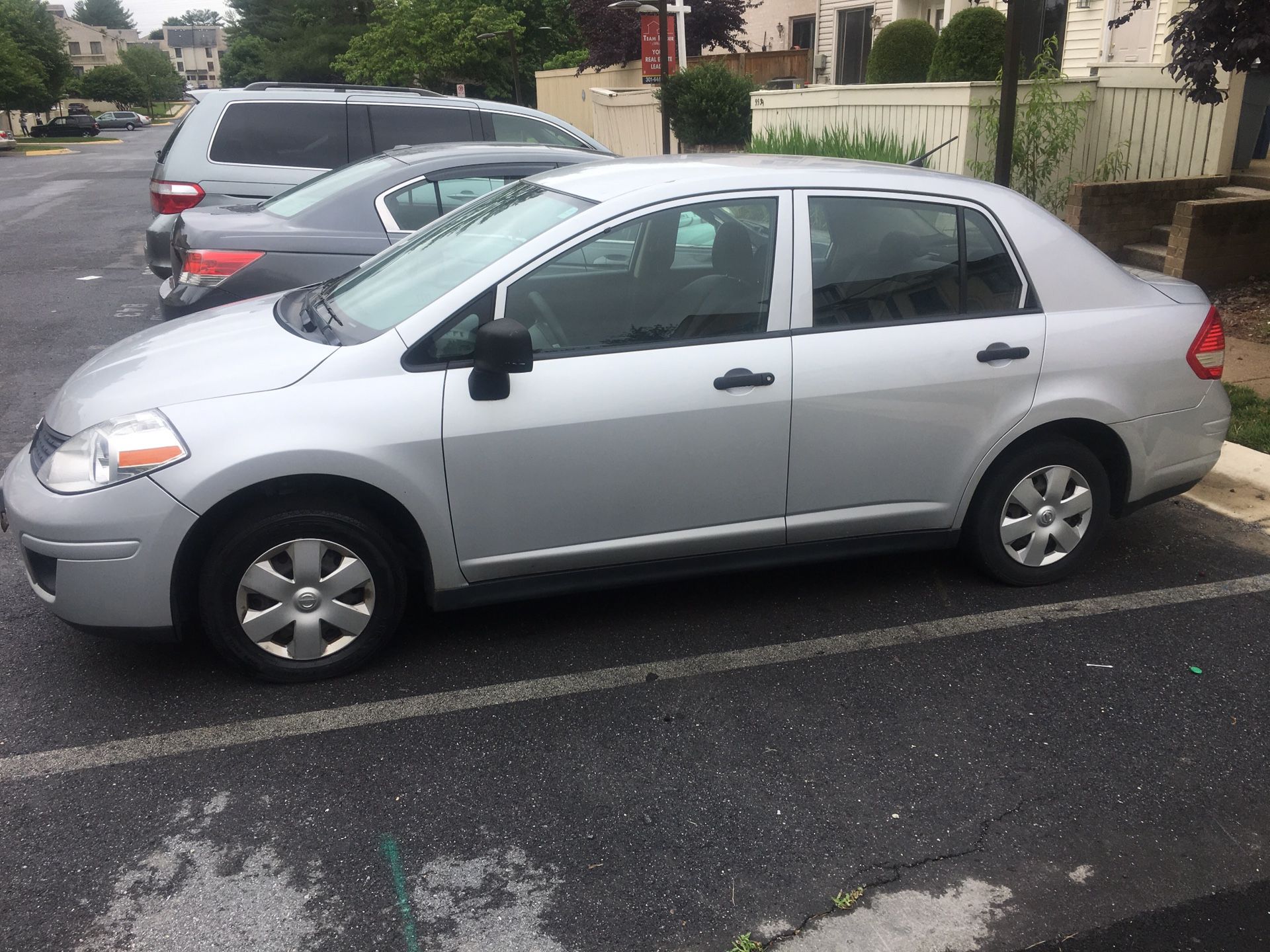 2009 Nissan Versa. $1,800 obo