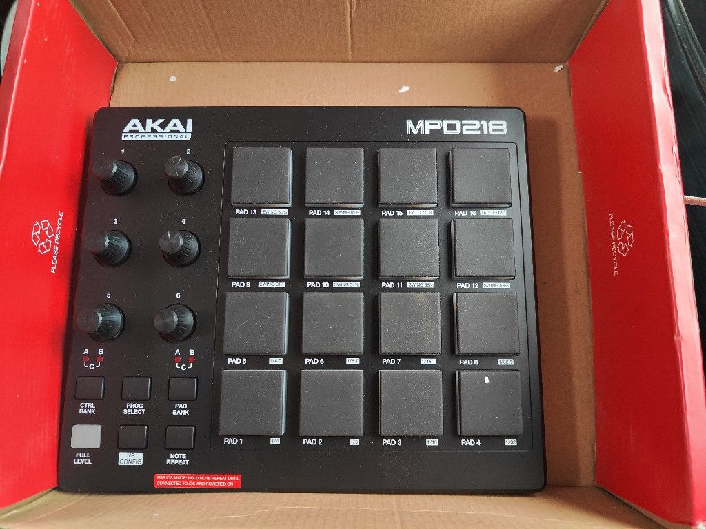 AKAI MPD218