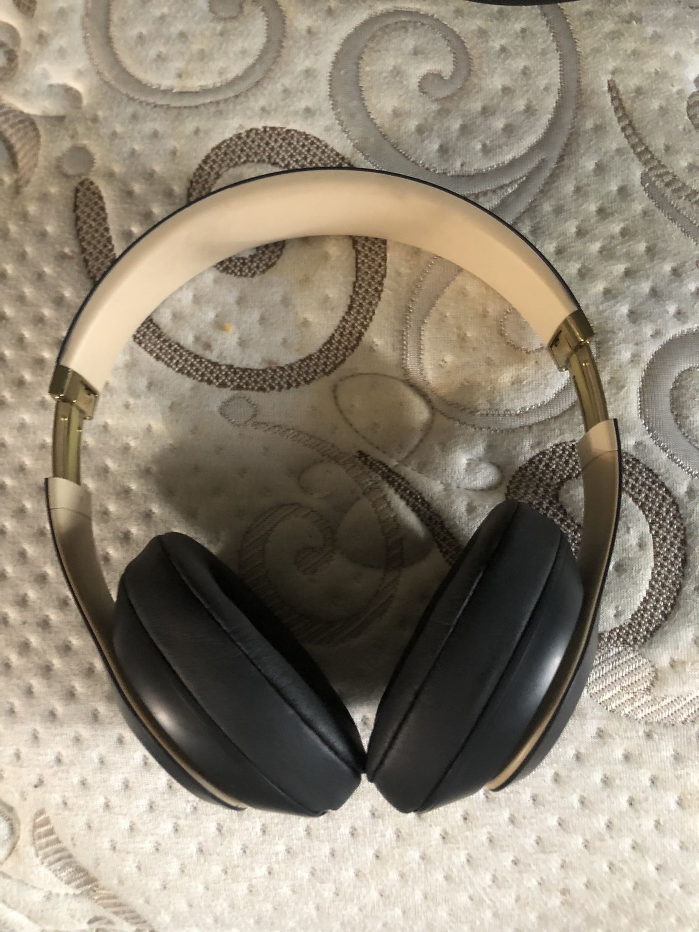 Beats Studio 3 Gray/Gold 