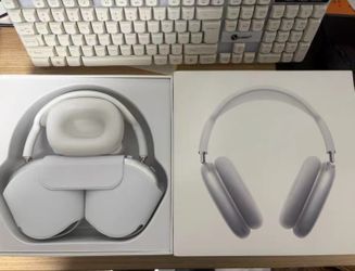 Apple AirPods Max Over-Ear Noise-Canceling Wireless Bluetooth Headphones