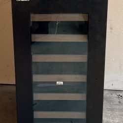 Marvel 15" Built-In Wine Refrigerator – 24 Bottle Capacity (ML15WSF3LP)