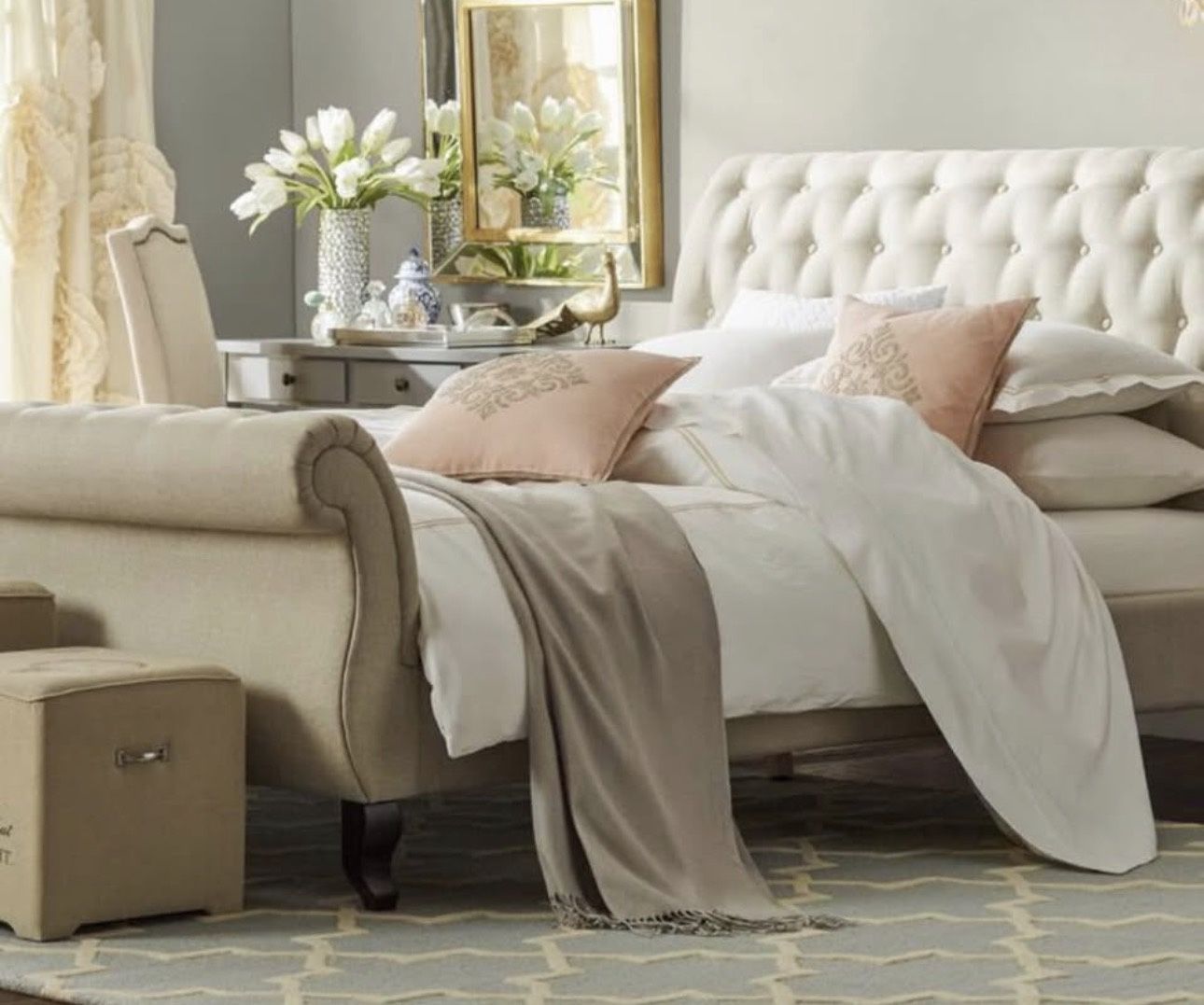 Make an offer Queen size Kinman Upholstered Sleigh Bed