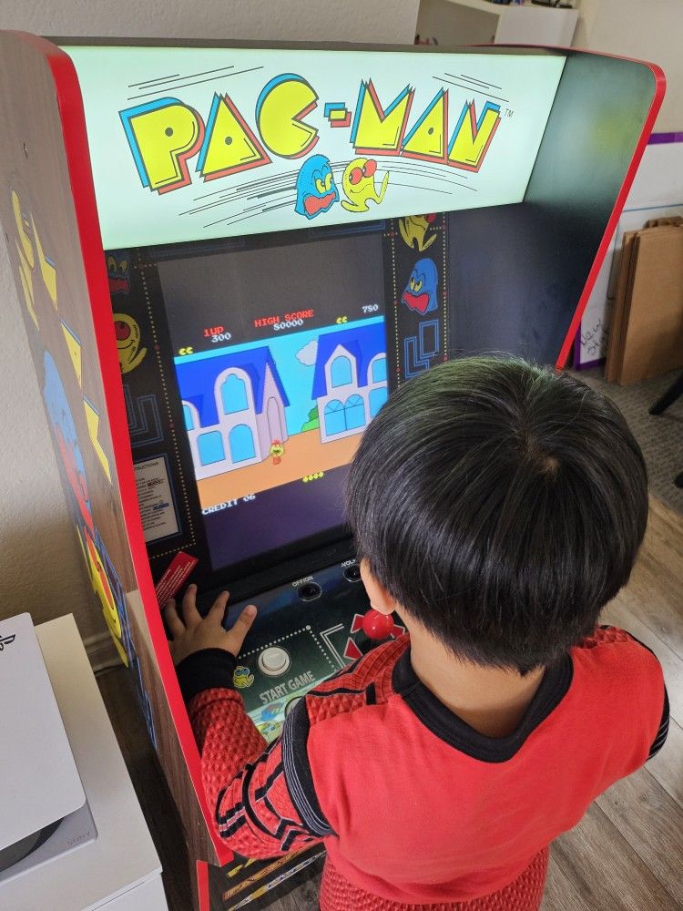 Arcade 1 UP 6 IN ONE PACMAN