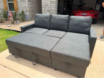 Free Delivery! Gray Reversible Sectional Couch / Sofa with Pullout and Chaise Storage