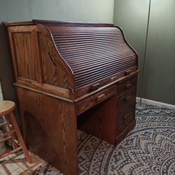 Winners circle Roll Top Desk