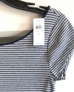 New White House Black Market Top Size Small