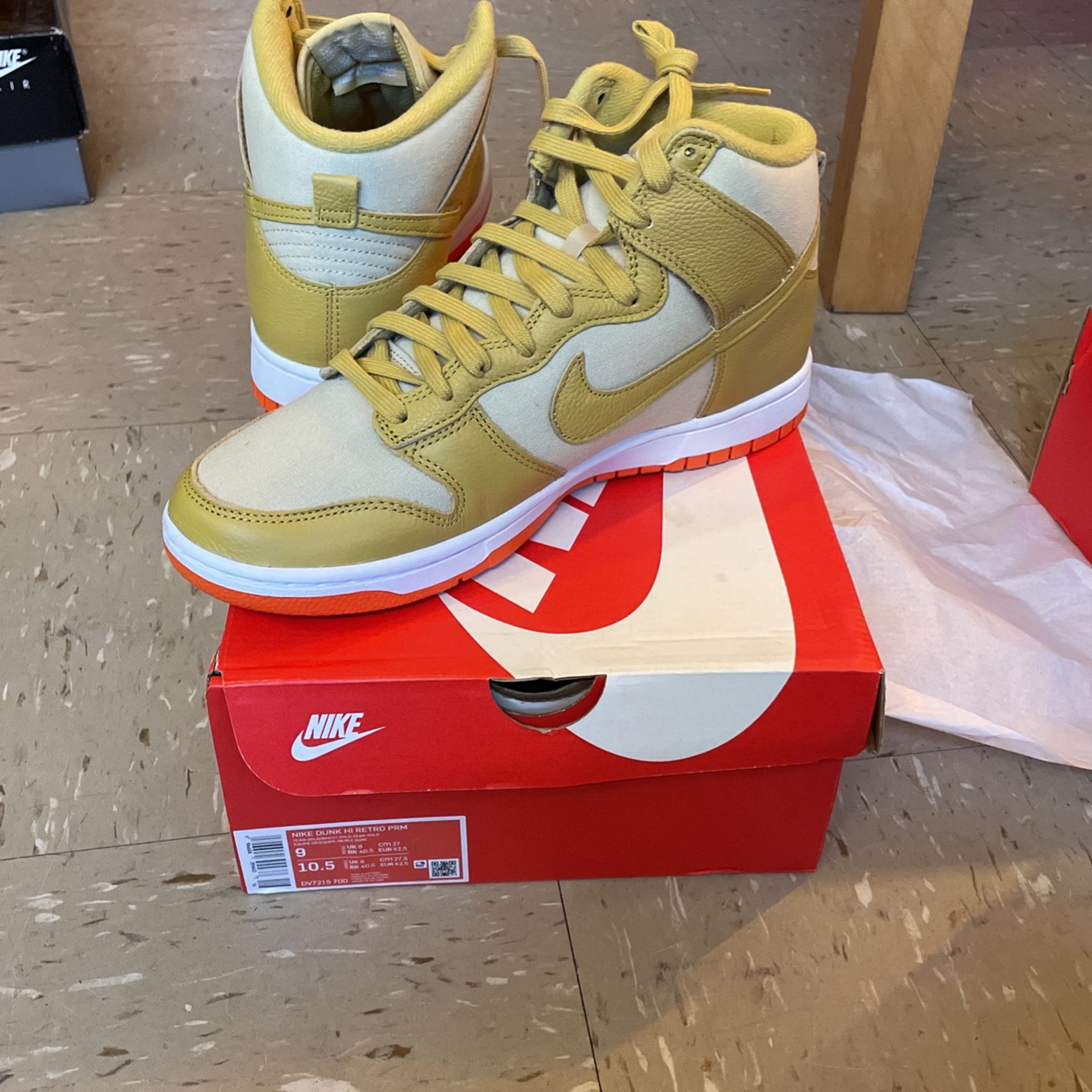 Nike Dunk Hi Retro Prm