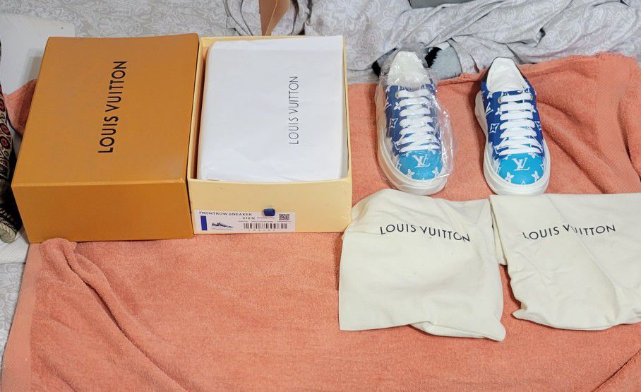 Louis Vuitton 100% Authentic Damier Azur Casual Sneaker Size 38 Euro / US  7.5 for Sale in Arlington, TX - OfferUp