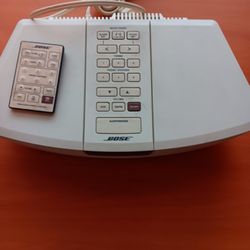 Bose AM/FM Stereo Alarm Clock With Remote Control 