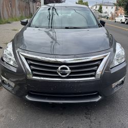 2013 NISSAN ALTIMA FOR $4,000