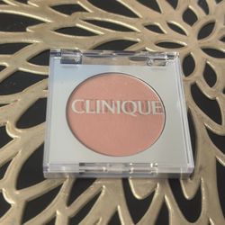 New Clinique soft pressed powder blusher 3.1 grams color : New Clover