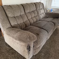Couches (recliner) 