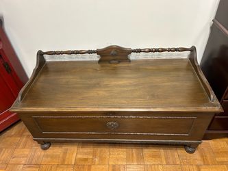 Cedar Chest with Cushion