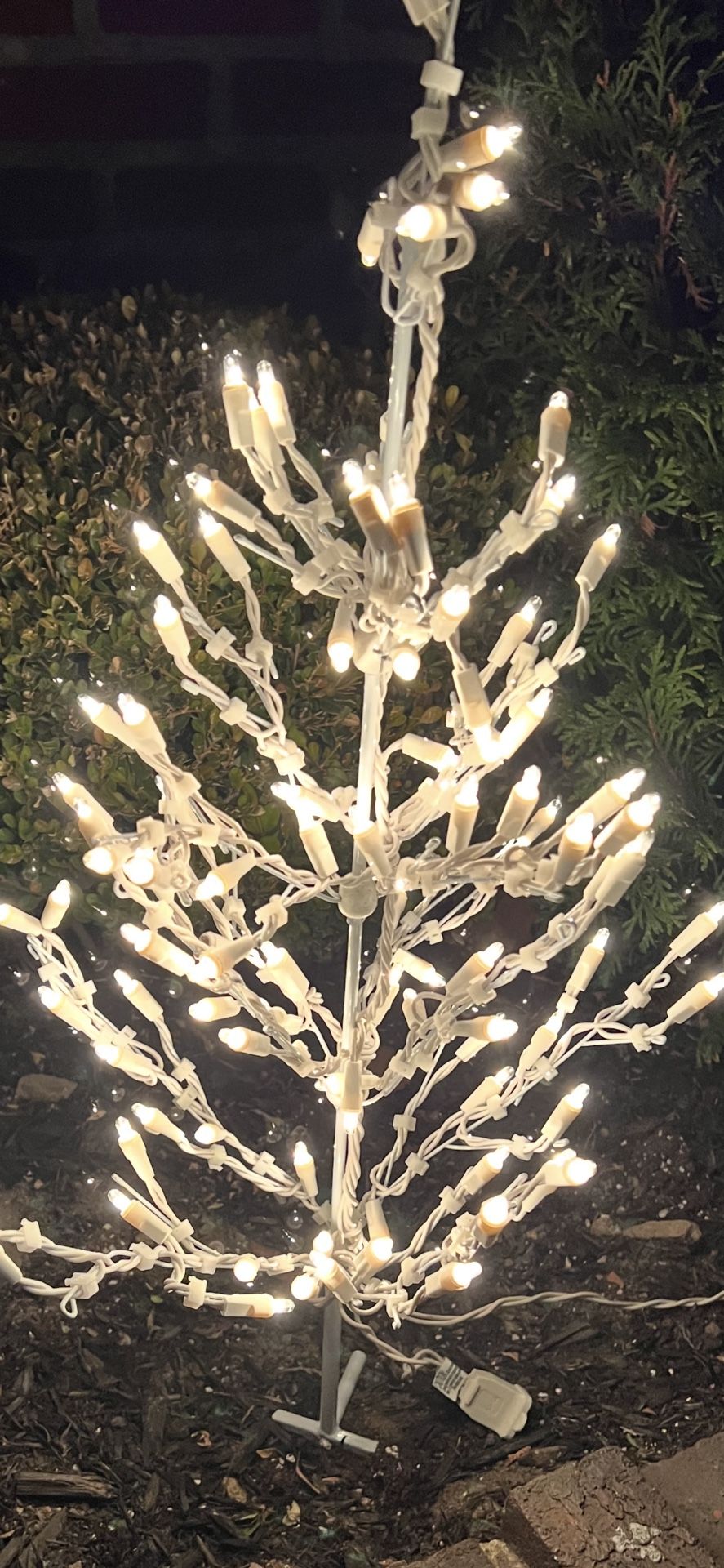 27” Pre-Lit Artificial White Metal Christmas Twig Tree – Indoor/Outdoor *New*