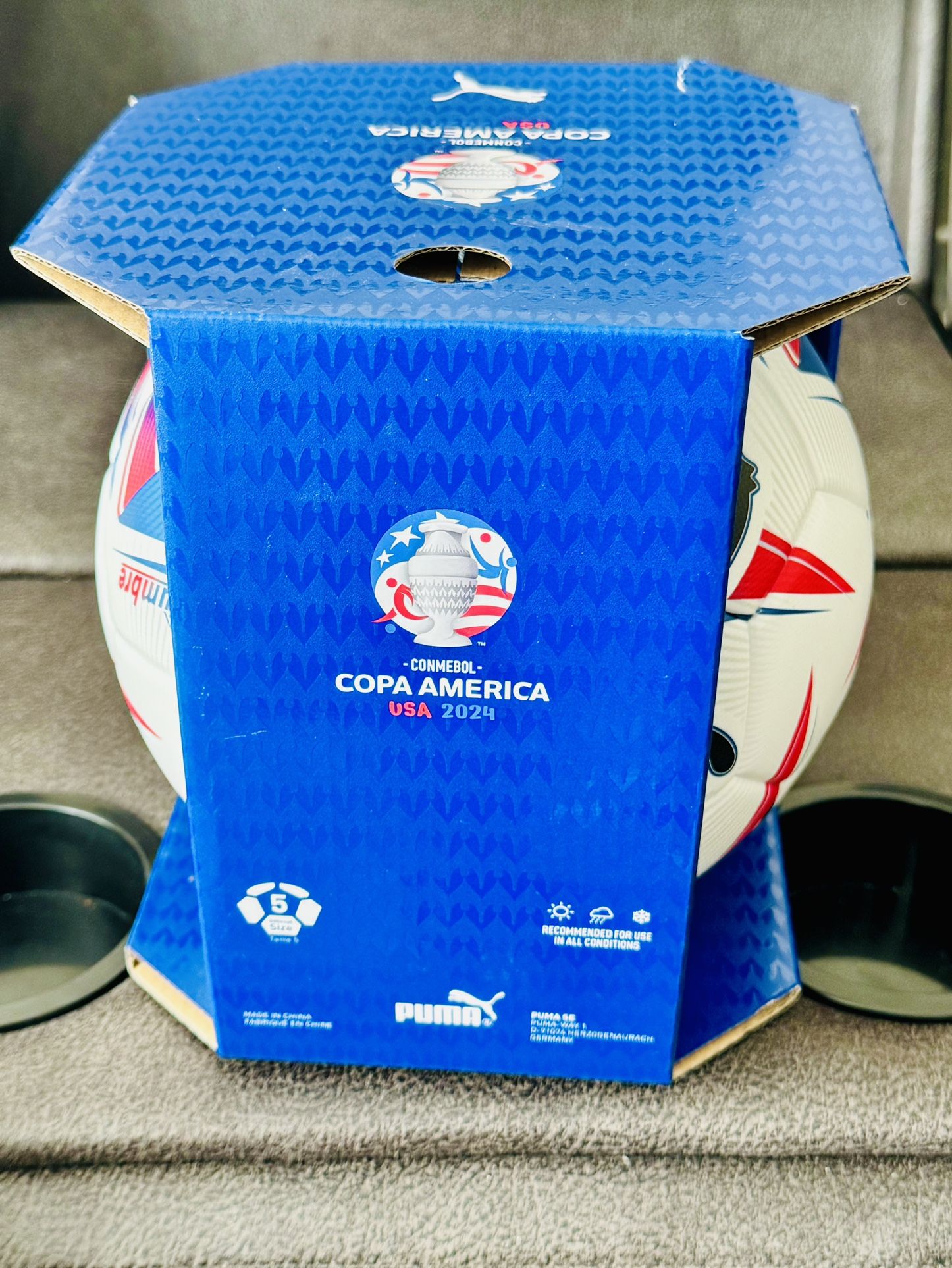 PUMA Cumbre CONMEBOL Copa América 2024 (Official) Soccer Ball Size 5 