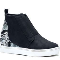 Sneaker  Wedge / GC shoes 