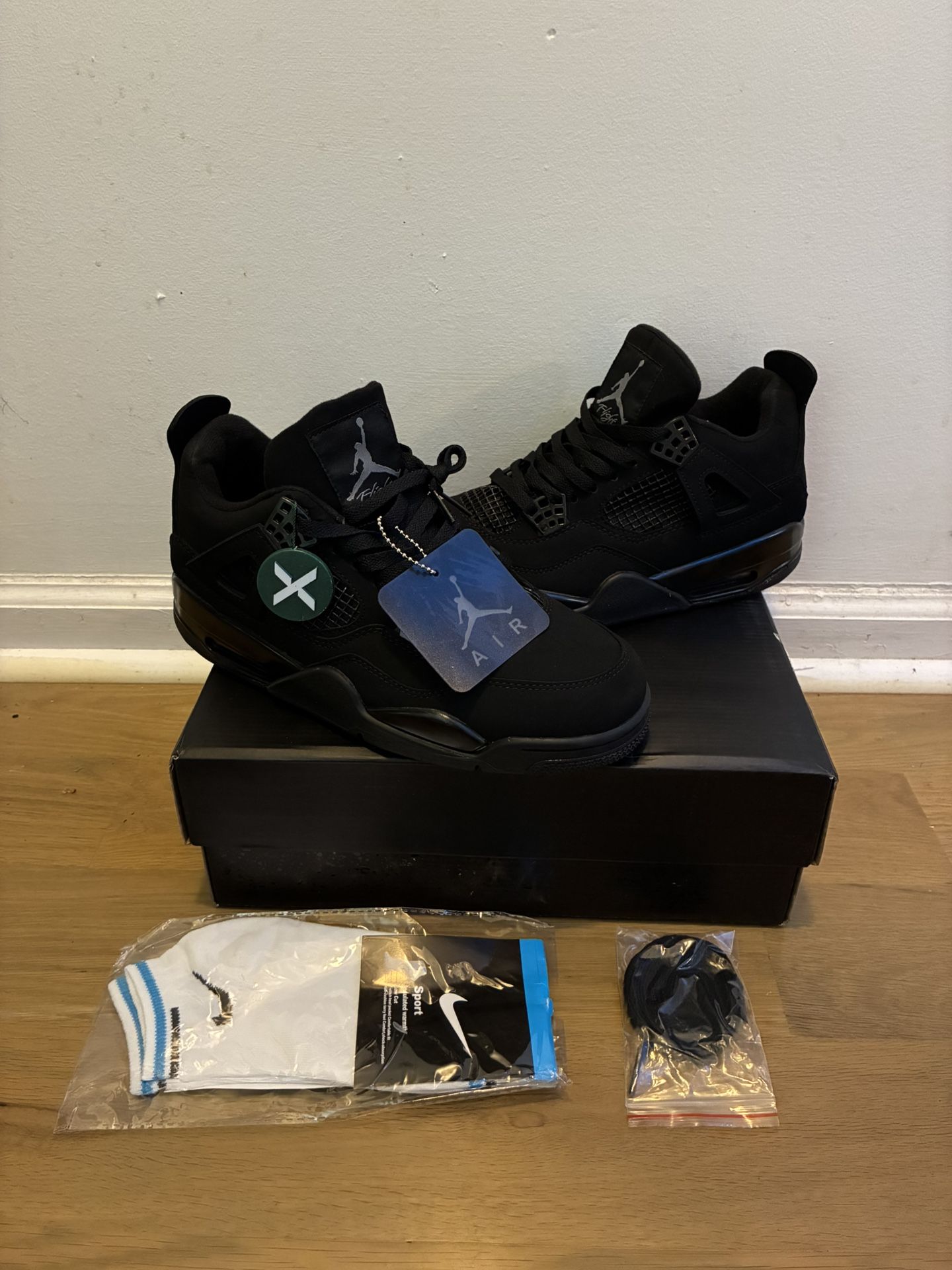 Nike Air Jordan 4 Retro “Black Cat” – Men’s Size 9.5