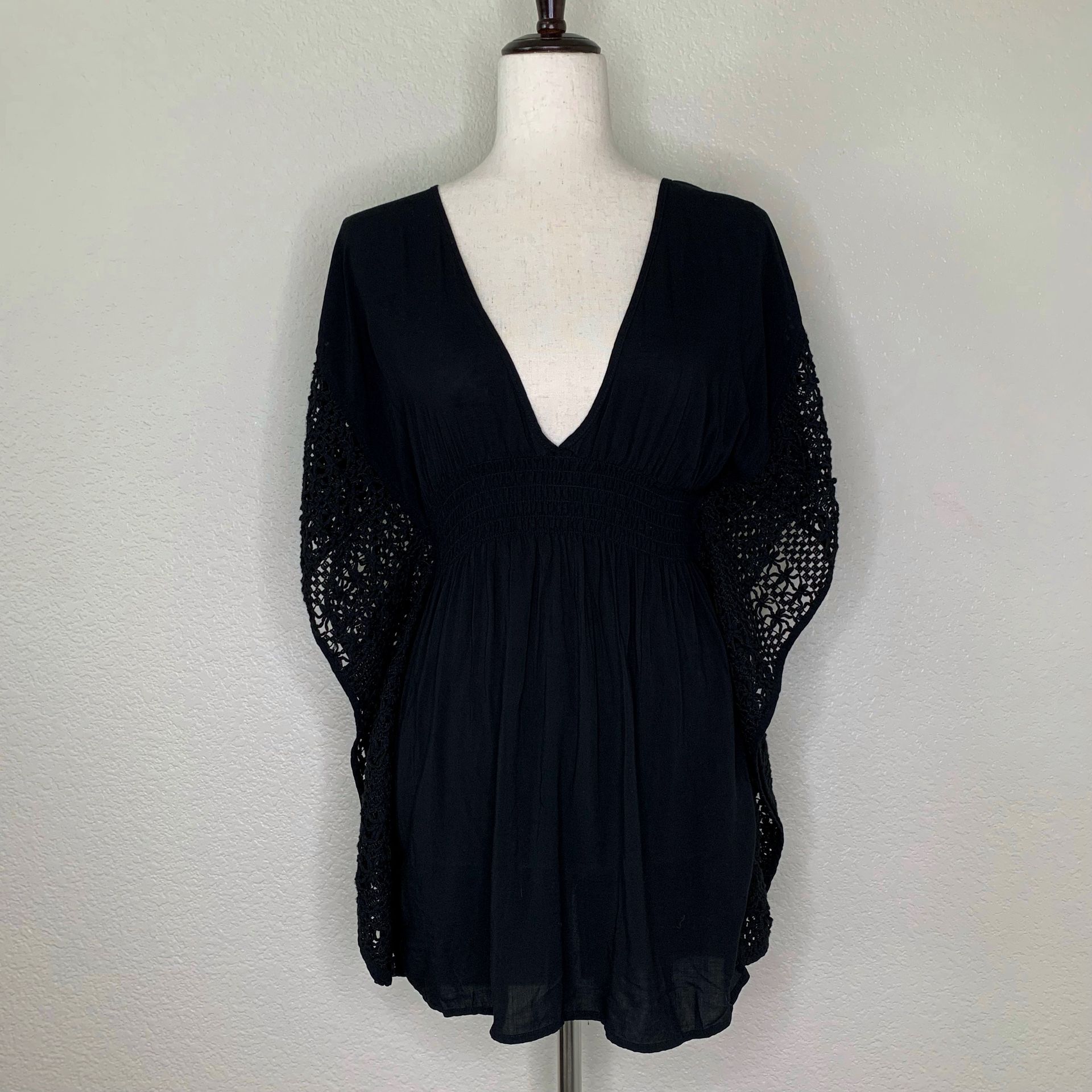 Victorias Secret Batwing Plunge Tunic Caftan Crochet Cover Up