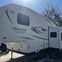 2015 Forest River 5th Wheel Flagstaff Classic Ultra lite 