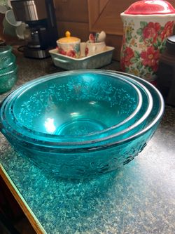 Pioneer woman mixing bowls