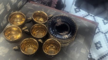 Beautiful Tea Set $10