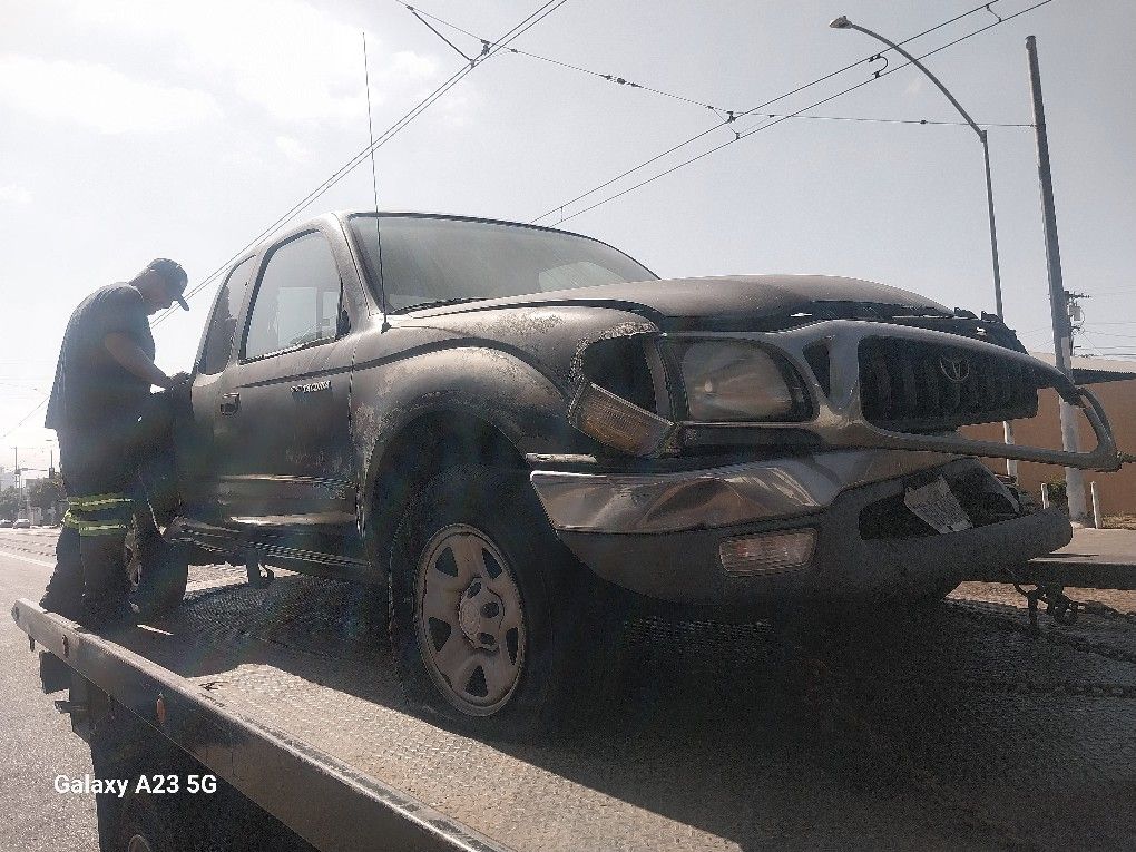 2001 Toyota Tacoma For Parts