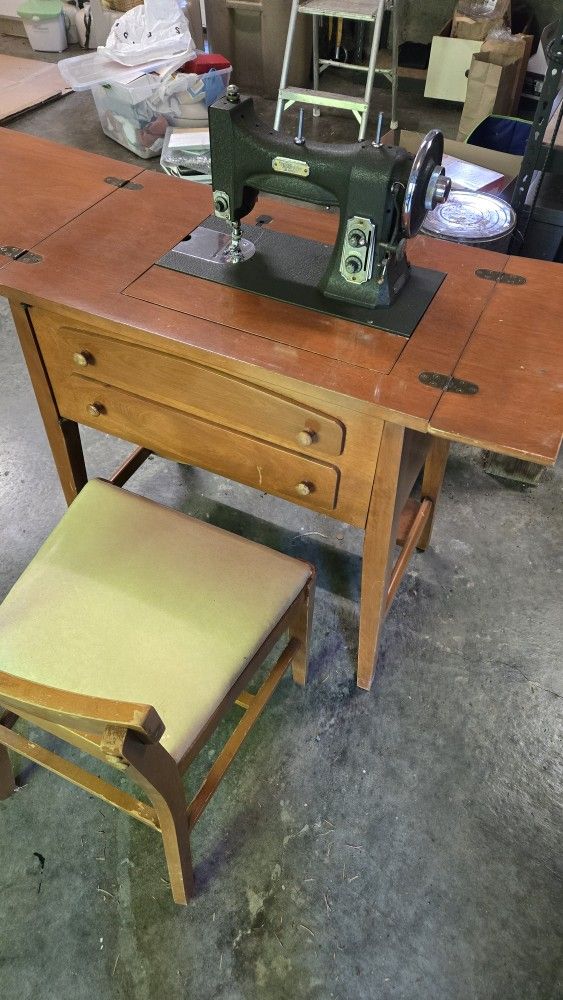 White Sewing Machine - Table and Chair