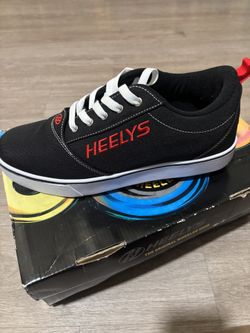 Men’s Heelys Size 11