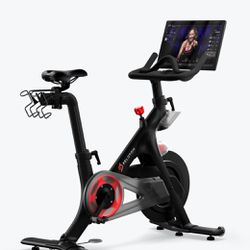 PELOTON BIKE - $700 - EXCELLENT CONDITION, ACCESSORIES INCLUDED