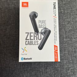 JBL Tune225 Earbuds Brand New In Box