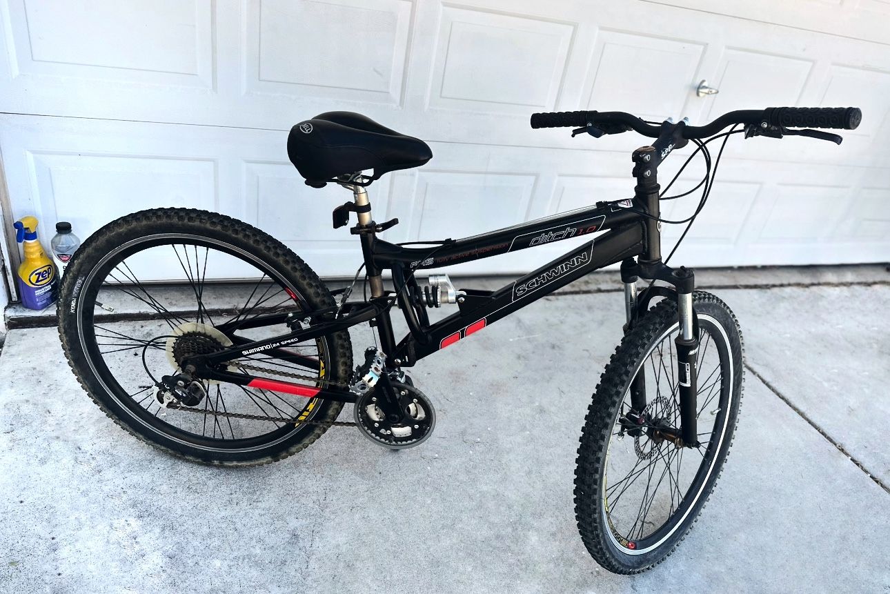 Schwinn Mountain Bike 