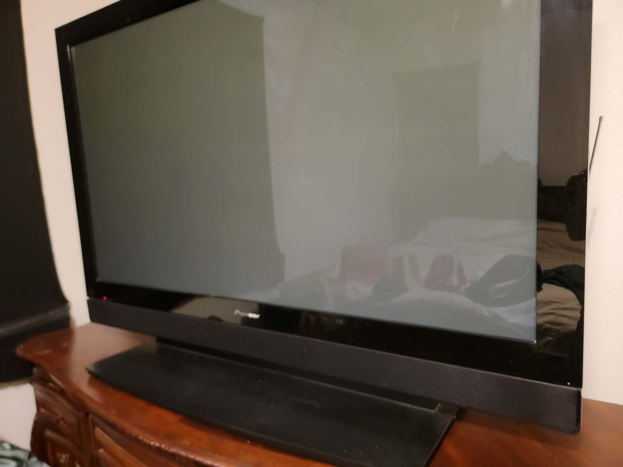 Pioneer 60’inc TV OBO. Still Good Condition And Quality ! Moving Sell! Pick Up Only 