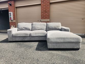 Contemporary 2-Piece Gray Chaise Sectional *Delivery Available*