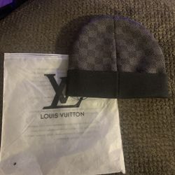 Louis V Beanie