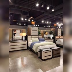 5 Pieces Black and White King and Queen Size Full Bed Set