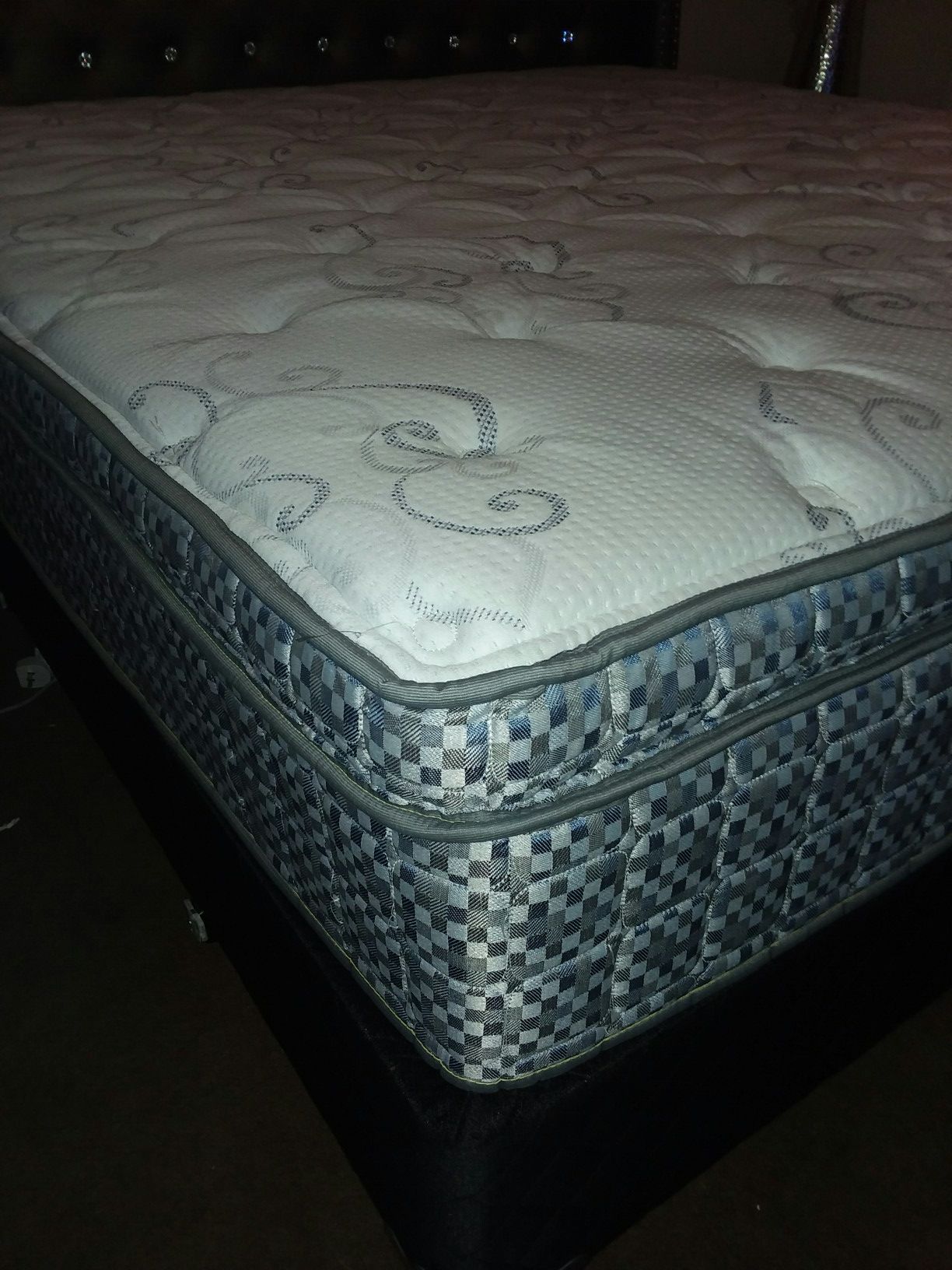 Brand new Brand new king mattress and box spring sets or separately