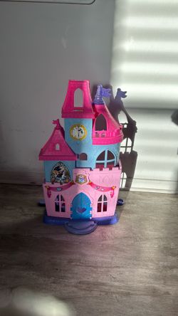 Little people toy castle