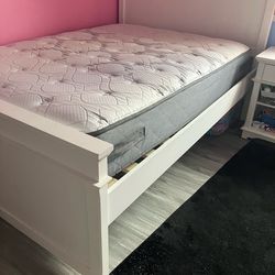 Full bed frame