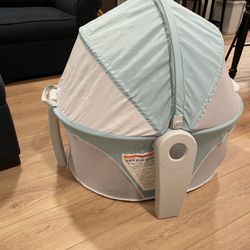 Fisher-Price Portable Bassinet On-The-Go Baby Dome