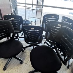 Office Chairs 