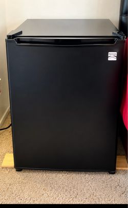 Kenmore Black Mini Refrigerator with Freezer
