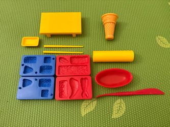 Play-Doh Set of Japanese Sushi, Onigiri, Wasabi, Sushi Rolls, Ice Cream, Sushi Dishes, Chopsticks etc. Excellent Condition