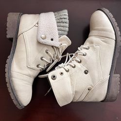 5.5 Lovely Boots