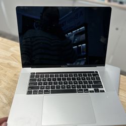 MacBook Pro 16 Inch I7 16GB Ram 512gb 2019 