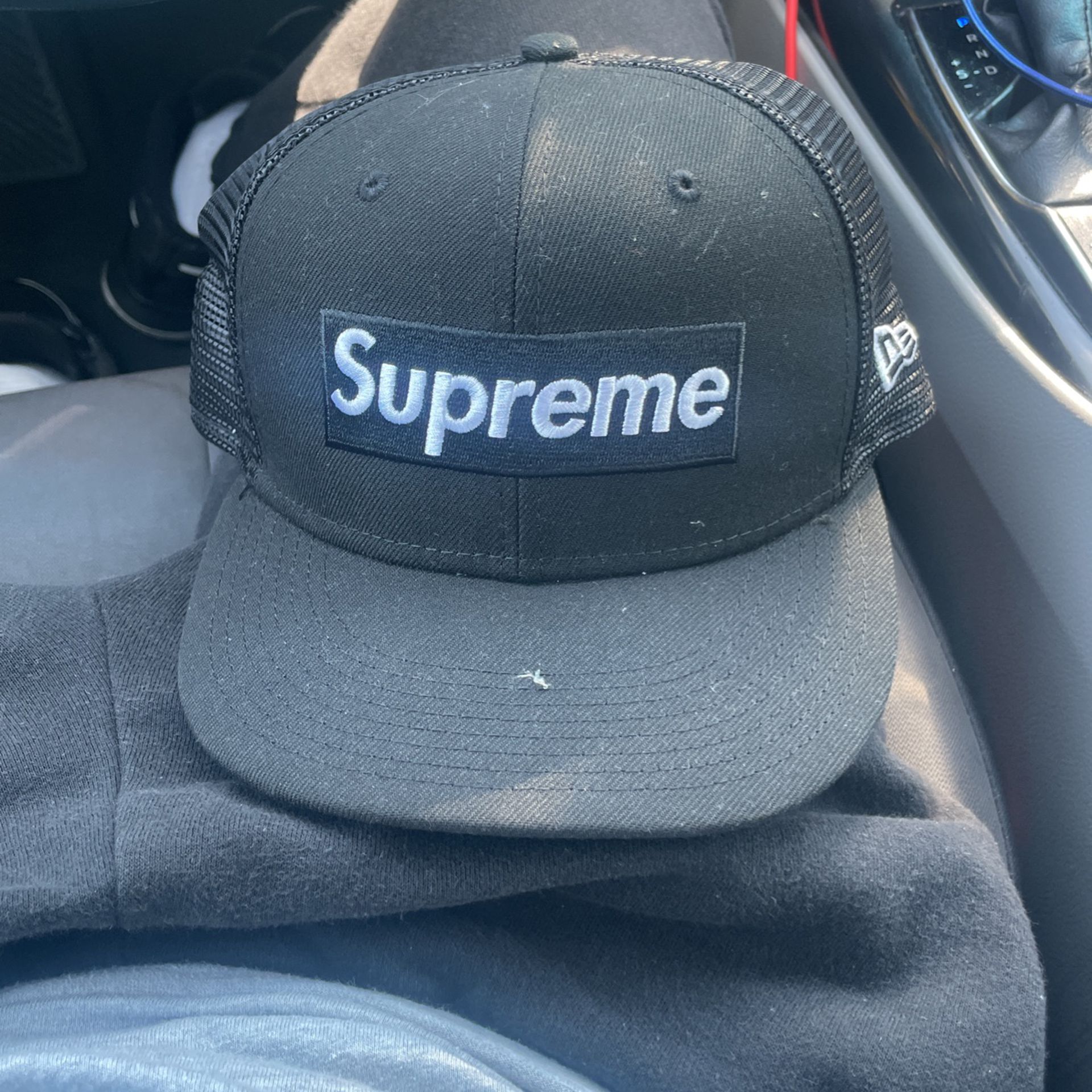 Supreme Hat Sz 7 1/2