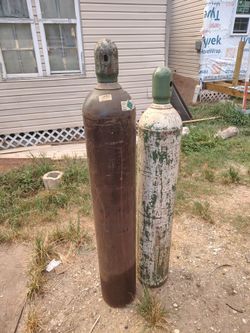 75/25 bottle and oxagen bottle